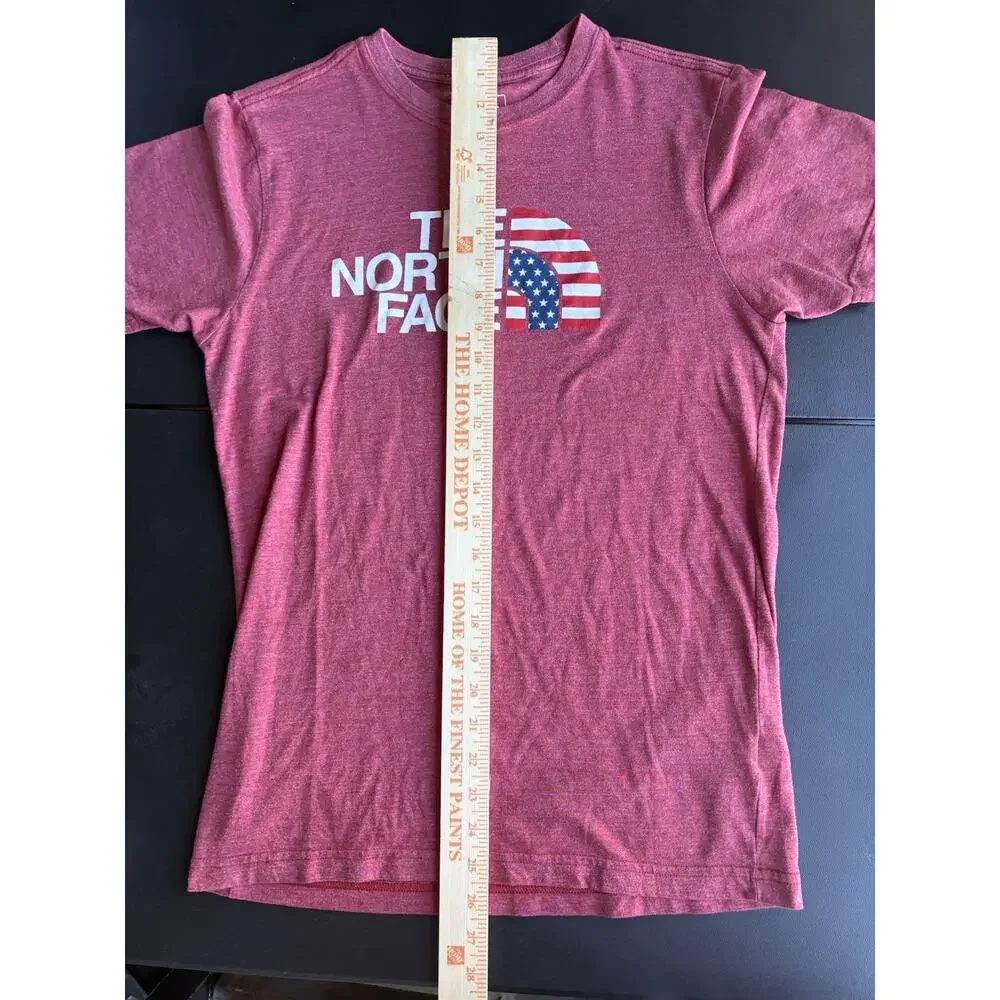 The North Face Americana T-Shirt Mens Small Slim Fit Red Flag Logo Tri-Blend